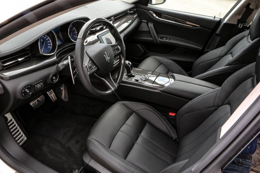 Интерьер Maserati Quattroporte GTS GranSport 2016 года  (фото 46 из 46)